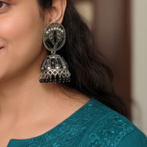 golden traditional earing